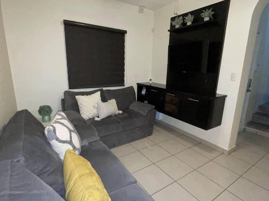 Casa Eliseos, A 5 Minutos De La Linea Fronteriza Villa Nogales  Luaran gambar
