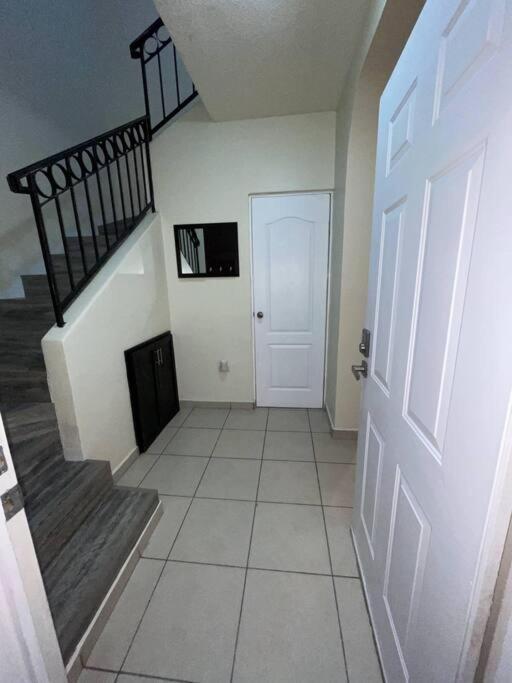 Casa Eliseos, A 5 Minutos De La Linea Fronteriza Villa Nogales  Luaran gambar